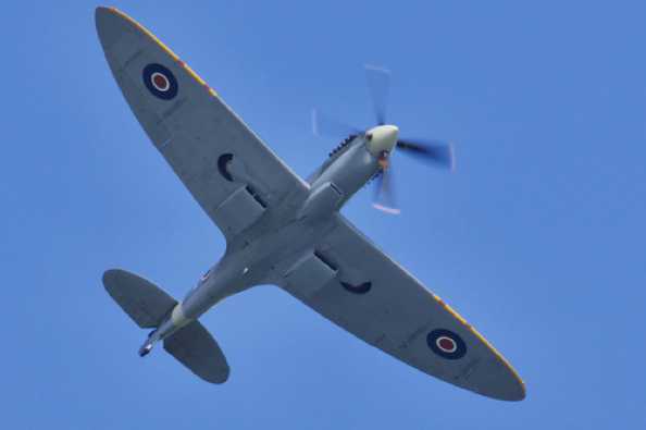 16 September 2021 - 14-03-15

-------------------
Spitfire G-ILDA over Dartmouth & Kingswear
